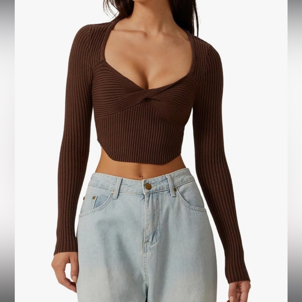 Super cute sweater top